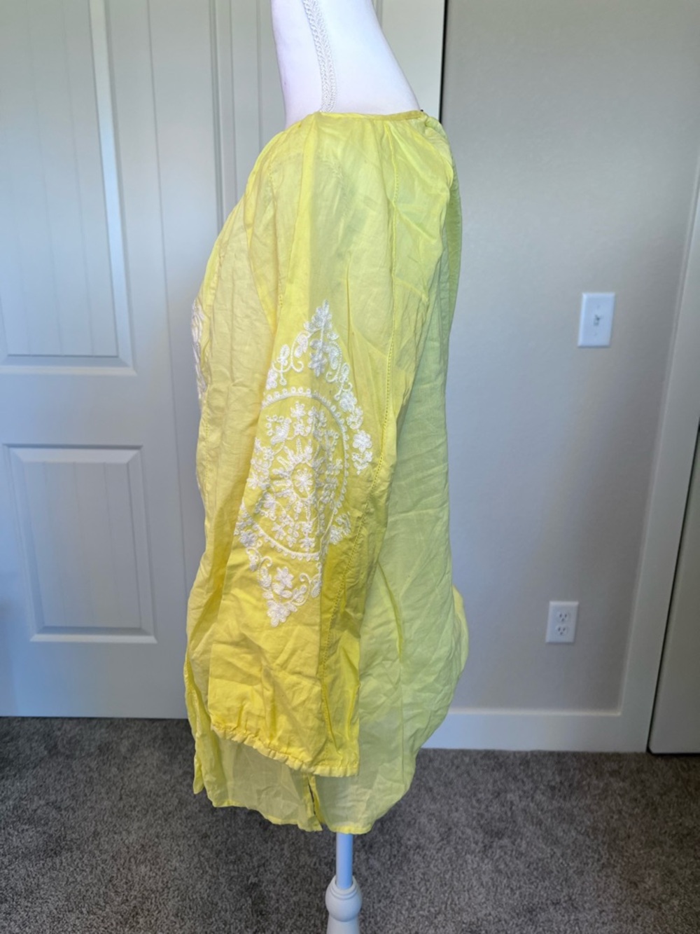 Chico's Yellow Embroidered Cotton Peasant Tunic Sz Large - Picture 5 of 12
